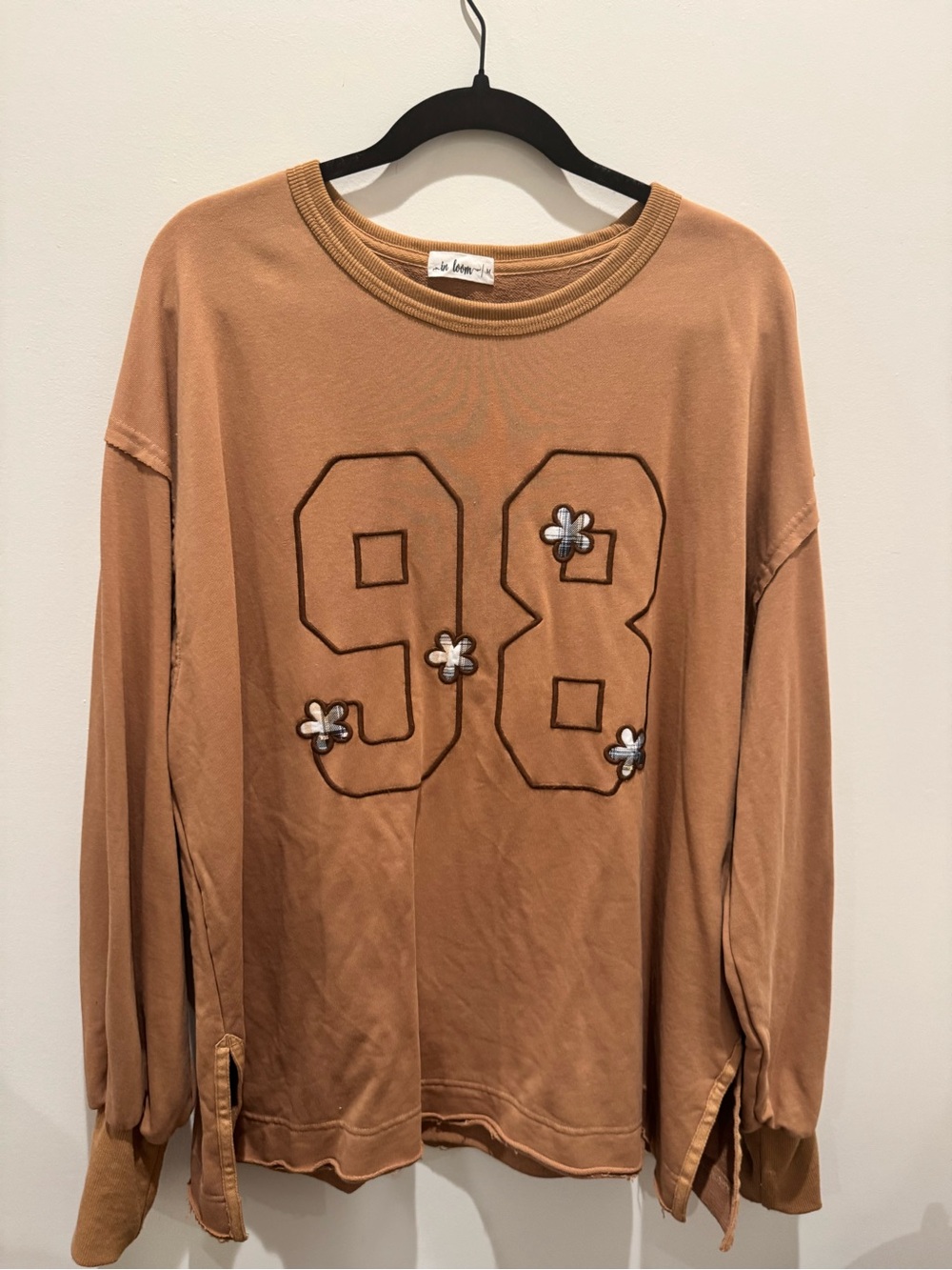 La Vie en Rose Tan '98 Floral Appliqué Oversized Tunic Sweater